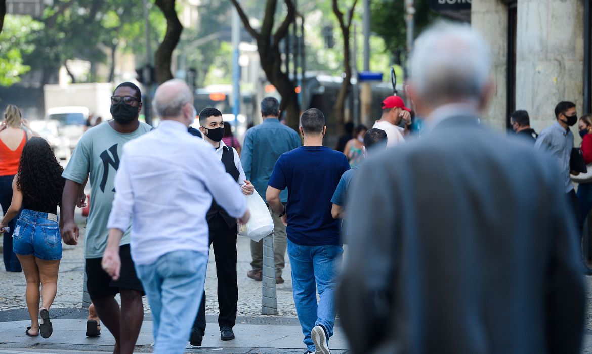 Novos casos semanais de SRAG ainda preocupam relata InfoGripe