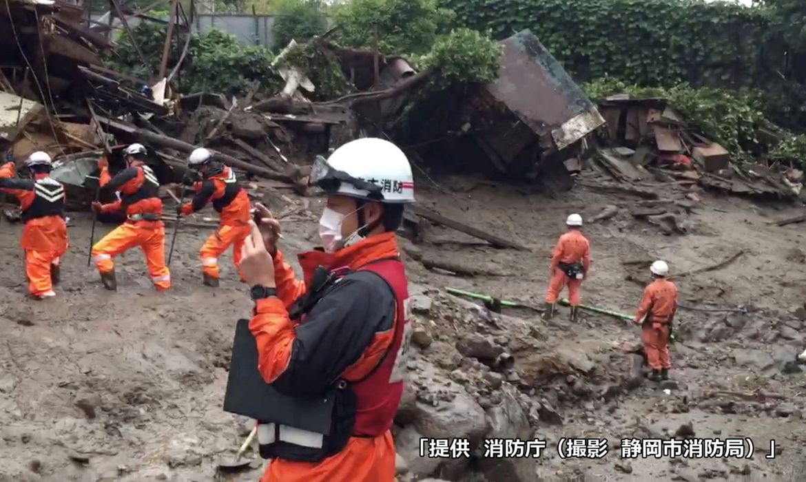 Deslizamento de terra no Japão deixa pelo menos quatro mortos