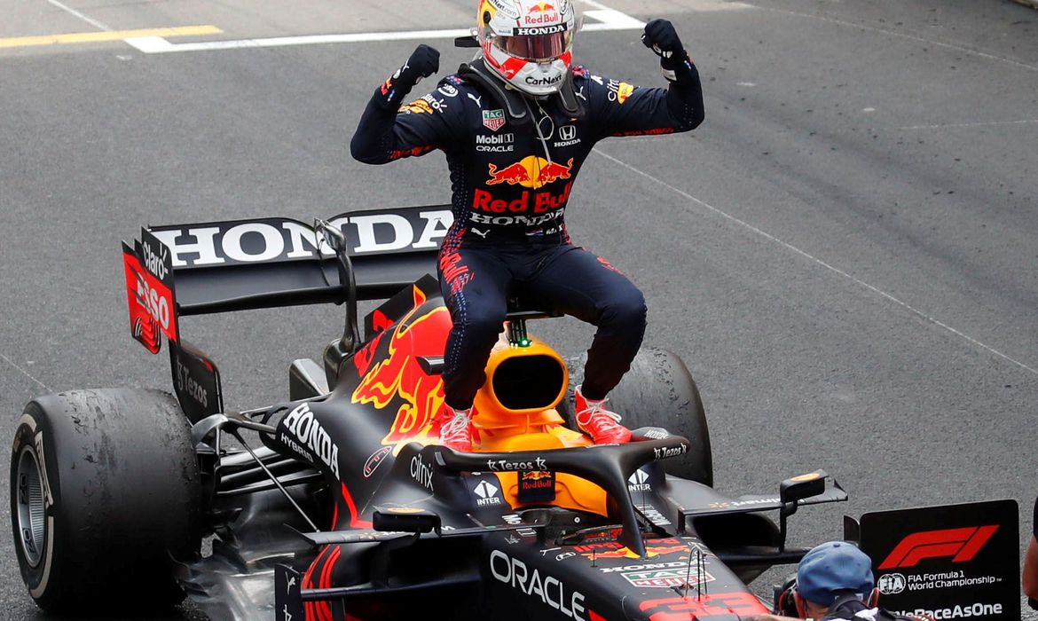 Verstappen vence em Mônaco e supera Hamilton no Mundial de Fórmula 1